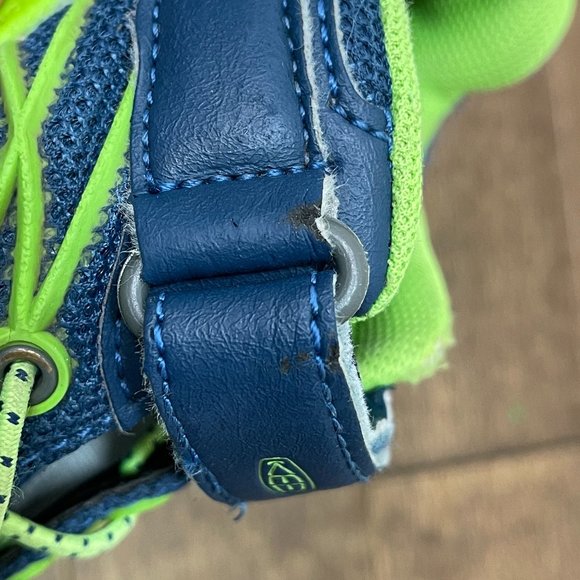 Keen Sandals Kids sz 12 - Picture 10 of 16